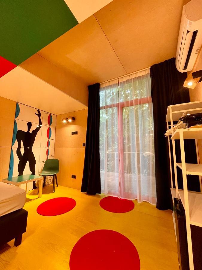 Utopia Village - Art & Nature Lodges Монс Экстерьер фото