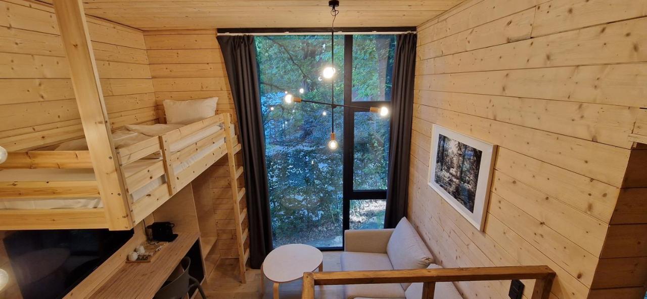 Utopia Village - Art & Nature Lodges Монс Экстерьер фото
